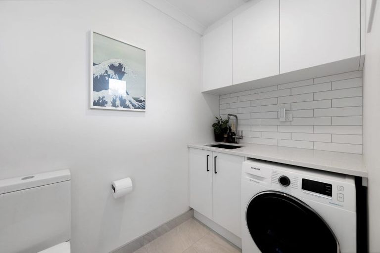 Photo of property in 125c Point Chevalier Road, Point Chevalier, Auckland, 1022