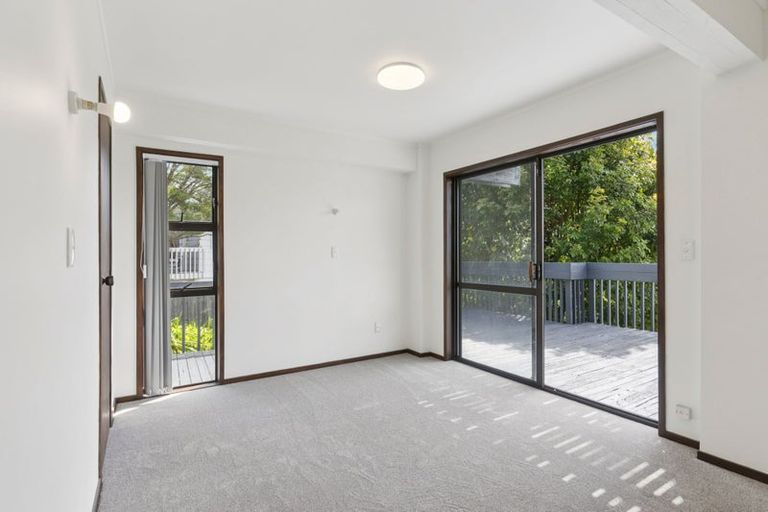 Photo of property in 34 Capilano Place, Glenfield, Auckland, 0629