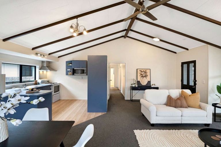 Photo of property in 2/42 Heywood Terrace, Richmond, Christchurch, 8013