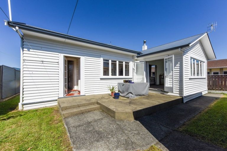Photo of property in 17a Ranui Road, Stoke, Nelson, 7011