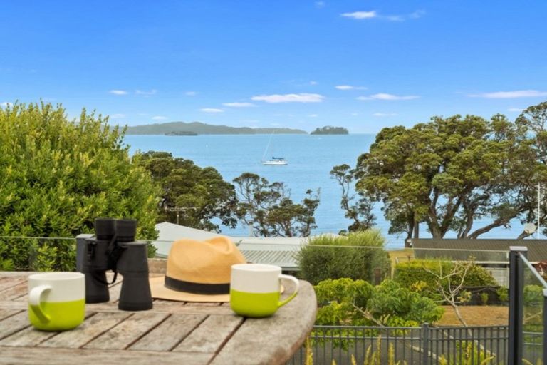 Photo of property in 6 Buckleton Road, Tawharanui Peninsula, Matakana, 0986