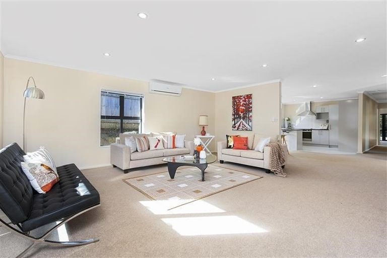 Photo of property in 84 Tiriwa Drive, Massey, Auckland, 0614