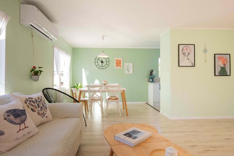 Photo of property in 1/616 Te Atatu Road, Te Atatu Peninsula, Auckland, 0610