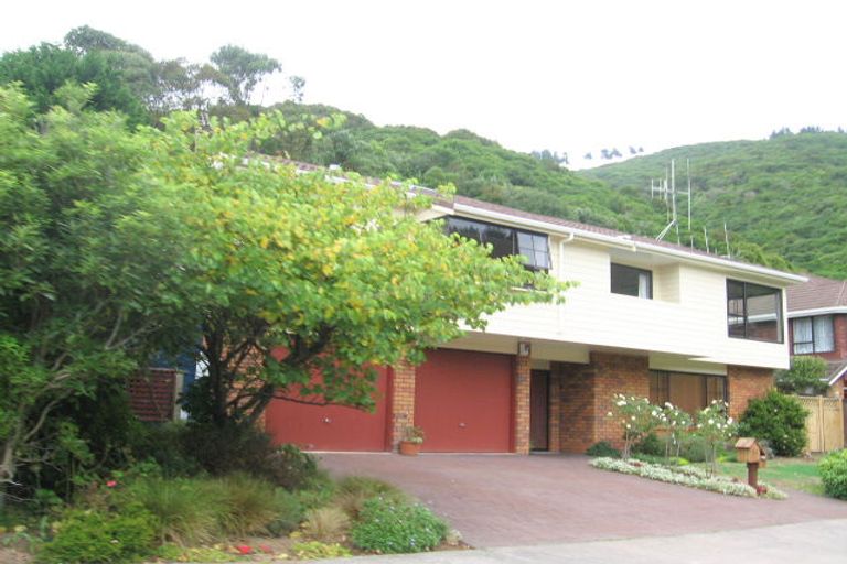 Photo of property in 54 Peterhouse Street, Tawa, Wellington, 5028