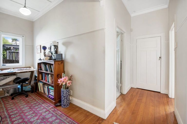 Photo of property in 23 Mangakura Road, Helensville, 0800