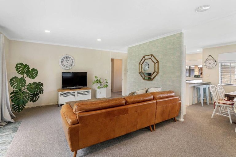 Photo of property in 21a Butterworth Avenue, Opaheke, Papakura, 2113