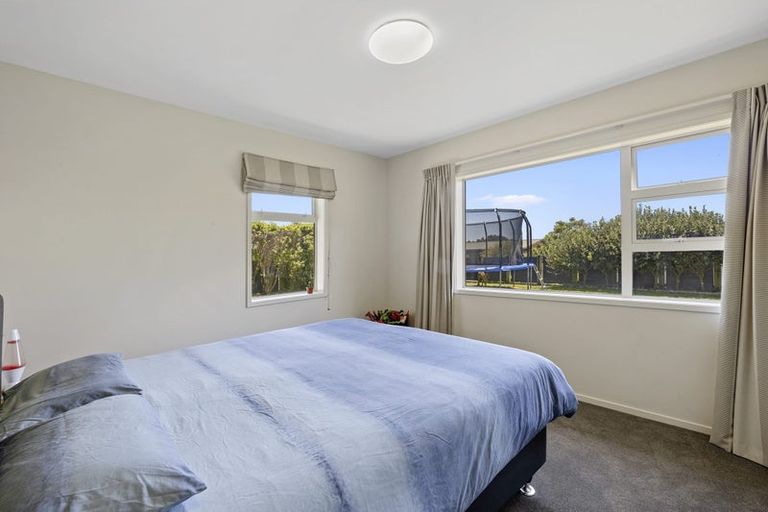 Photo of property in 32 Redwood Crescent, Hurdon, New Plymouth, 4310