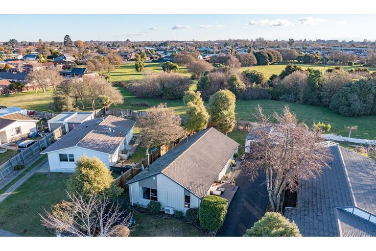 Photo of property in 23 Denniston Crescent, Redwood, Christchurch, 8051