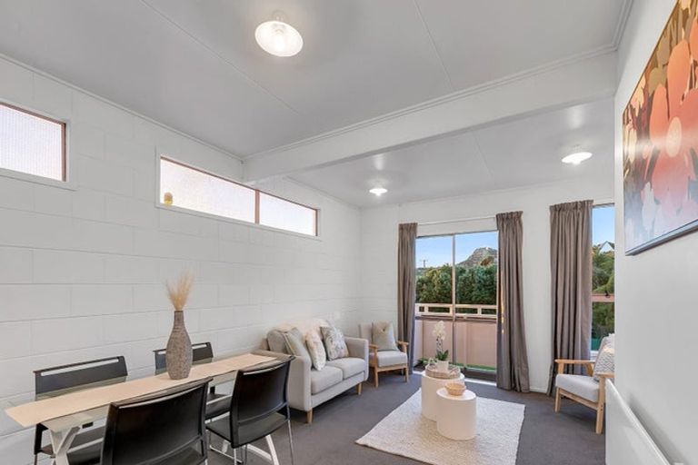 Photo of property in 4/12 Thornley Street, Titahi Bay, Porirua, 5022