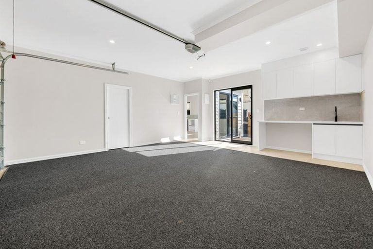 Photo of property in 76a Ennis Avenue, Pakuranga Heights, Auckland, 2010