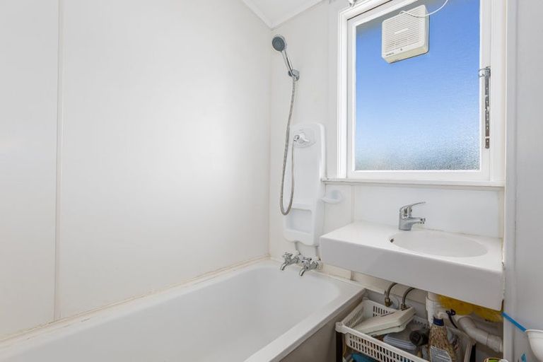 Photo of property in 78-80 Hereford Street, Cannons Creek, Porirua, 5024