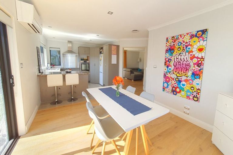 Photo of property in 12 Bloomfield Rise, Stanmore Bay, Whangaparaoa, 0932