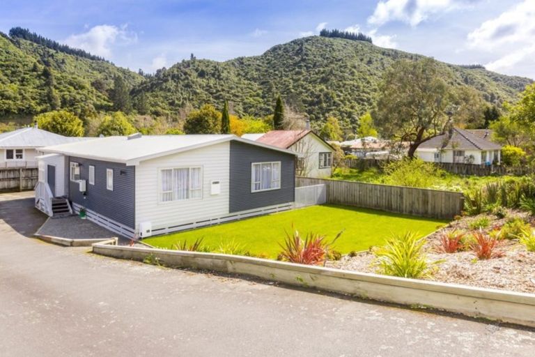 Photo of property in 103 Akatarawa Road, Birchville, Upper Hutt, 5018