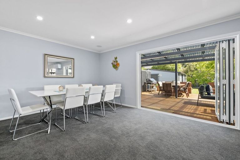 Photo of property in 4 Pinehaven Road, Pinehaven, Upper Hutt, 5019