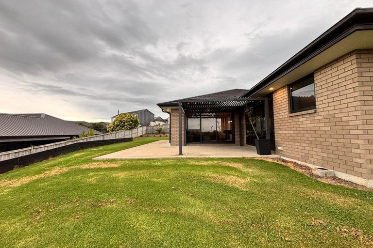 Photo of property in 23 Rowles Road, Pukekohe, 2120