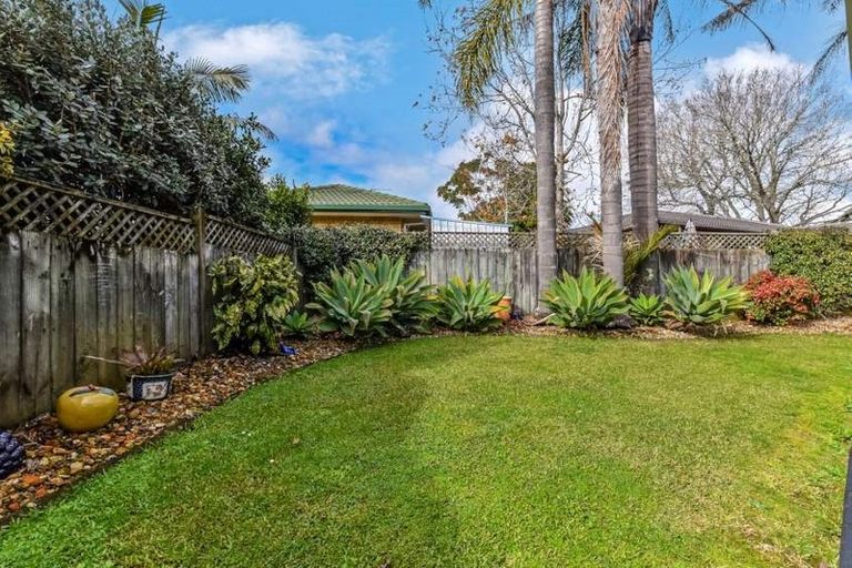 Photo of property in 98 Landing Drive, Albany, Auckland, 0632