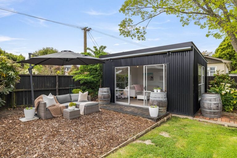 Photo of property in 15 Aorangi Road, Bryndwr, Christchurch, 8053