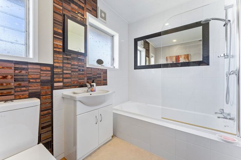 Photo of property in 1/207 Glamorgan Drive, Torbay, Auckland, 0630