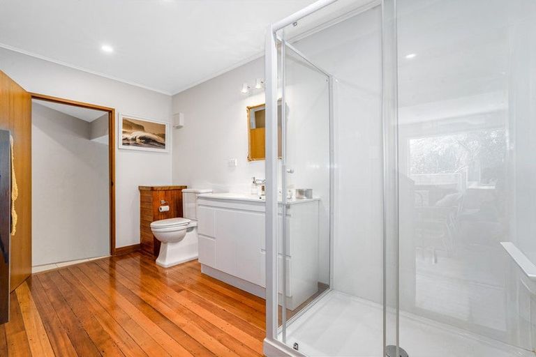 Photo of property in 62 Evans Bay Parade, Roseneath, Wellington, 6021