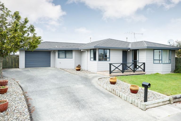 Photo of property in 96 Hillcrest Drive, Kelvin Grove, Palmerston North, 4414