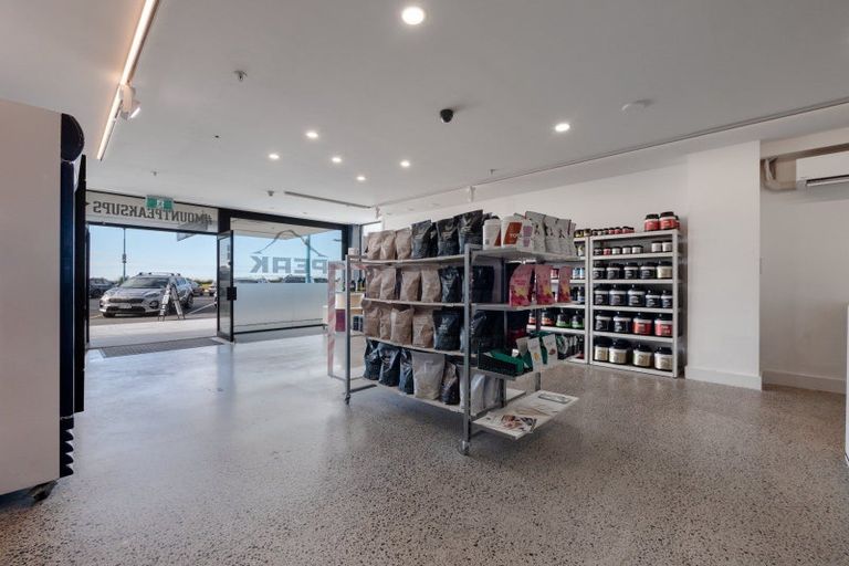 Photo of property in Oceanside Tower 1, 2/2a Marine Parade, Mount Maunganui, 3116