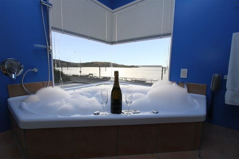 Photo of property in 152 Saint Andrews Road, Plimmerton, Porirua, 5026