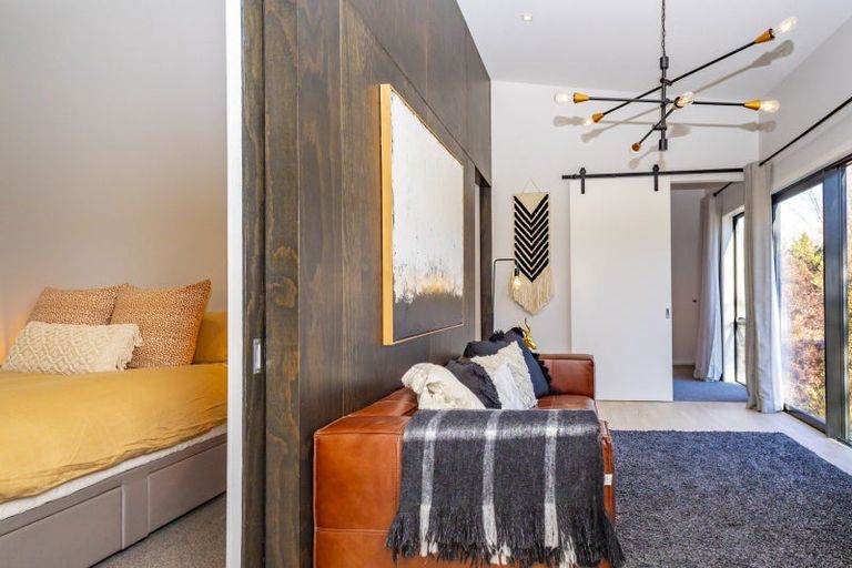 Photo of property in 61 Mcdonnell Road, Arrowtown, 9302