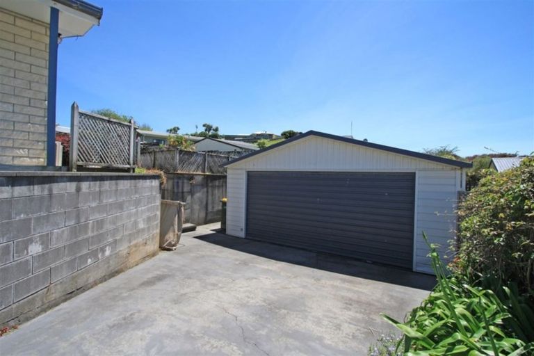 Photo of property in 4 Fantome Place, Whalers Gate, New Plymouth, 4310