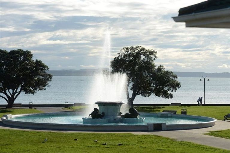 Photo of property in 4/39 Tamaki Drive, Mission Bay, Auckland, 1071