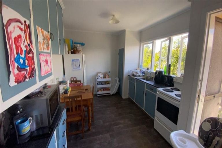 Photo of property in 913 Heretaunga Street East, Parkvale, Hastings, 4122