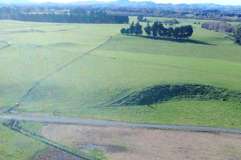 Photo of property in 671 Cornwall Road, East Taratahi, Carterton, 5887