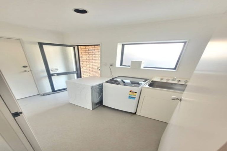 Photo of property in 10 Orangewood Drive, Northpark, Auckland, 2013