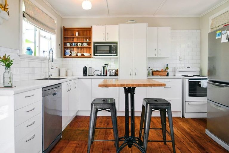 Photo of property in 215b Given Avenue, Whangamata, 3620