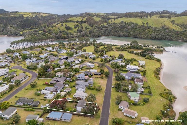 Photo of property in 54 Oyster Drive, Cooks Beach, Whitianga, 3591