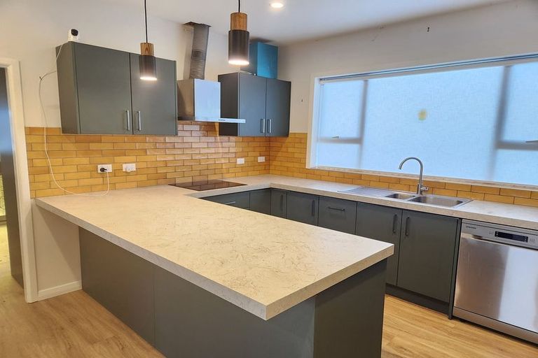 Photo of property in 121 North Avon Road, Richmond, Christchurch, 8013