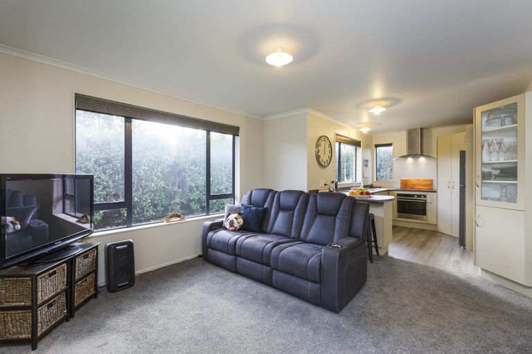 Photo of property in 25 Boston Parade, Kelvin Grove, Palmerston North, 4414
