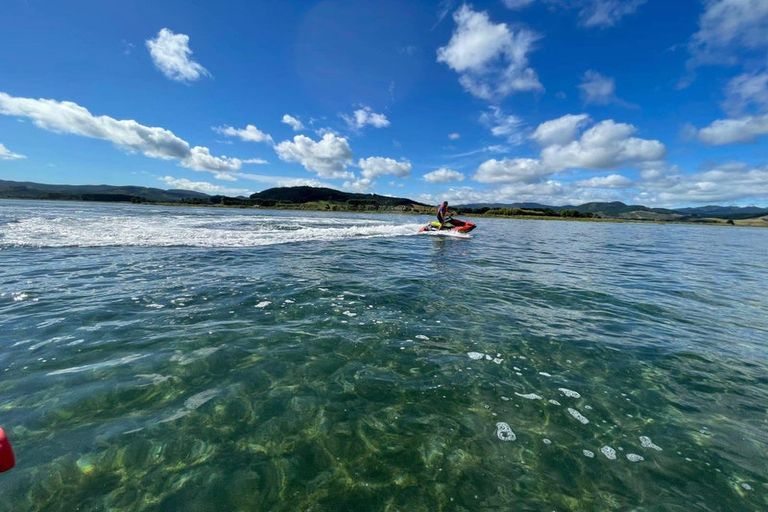 Photo of property in 19a Leaming Place, Clarks Beach, 2122