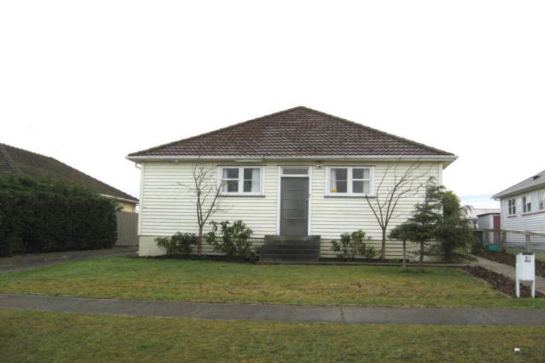 Photo of property in 16 Lansdowne Street, Strathern, Invercargill, 9812