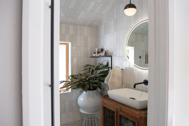 Photo of property in 122 Seddon Street, Naenae, Lower Hutt, 5011