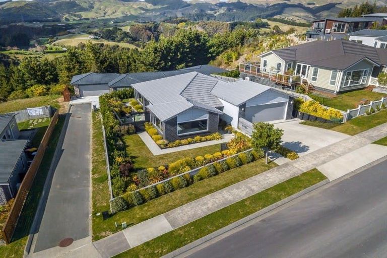 Photo of property in 146 Endeavour Drive, Whitby, Porirua, 5024