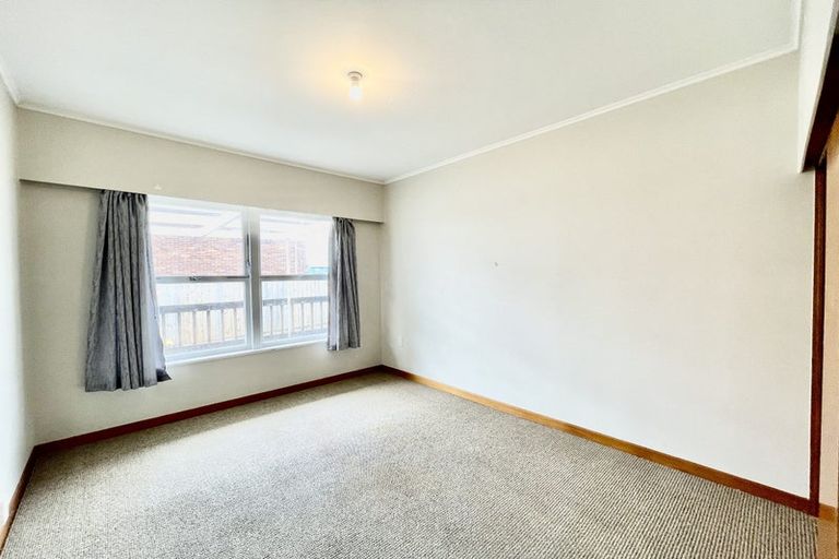 Photo of property in 304 Te Atatu Road, Te Atatu South, Auckland, 0610