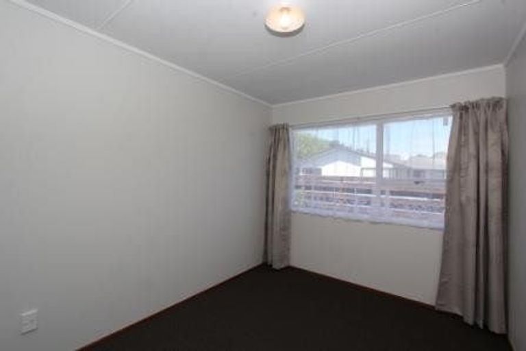 Photo of property in 9 Aratapu Street, Waitara, 4320