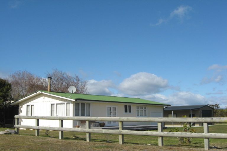 Photo of property in 37 Oruatua Avenue, Tauranga Taupo, Turangi, 3382