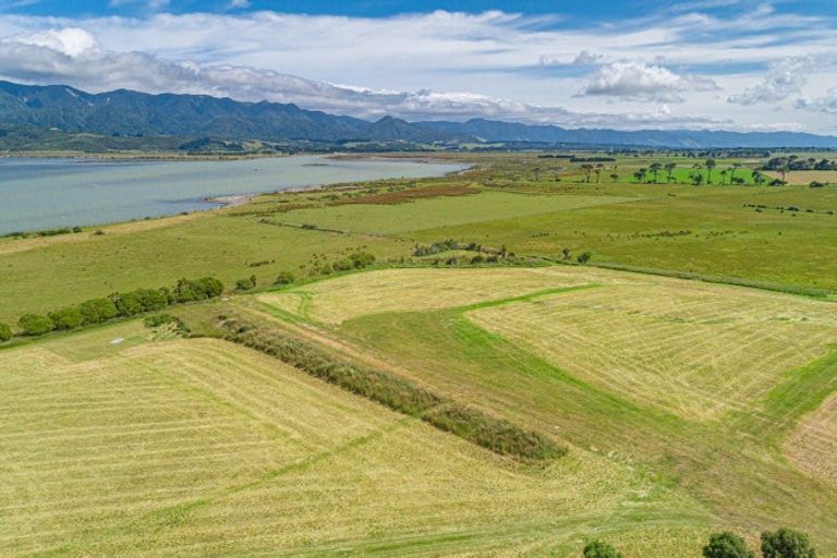 Photo of property in 97 Lake Ferry Road, Lake Ferry, Featherston, 5772