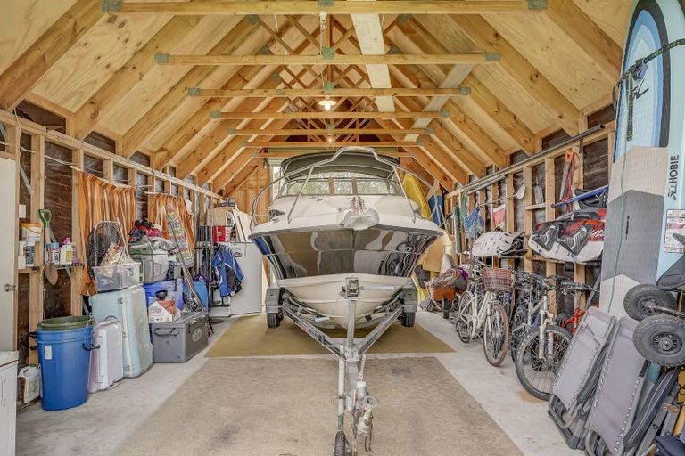 Photo of property in 4 Hardy Place, Cooks Beach, Whitianga, 3591