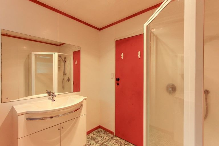 Photo of property in 17 Rewarewa Street, Owhata, Rotorua, 3010