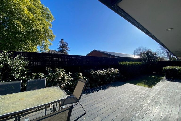 Photo of property in 2/23 Wakelin Place, Redwood, Christchurch, 8051