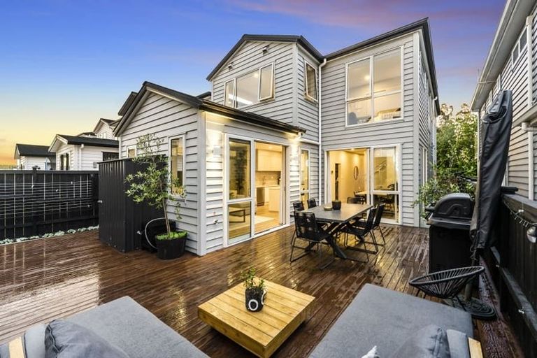 Photo of property in 64 Kano Way, Hobsonville, Auckland, 0616