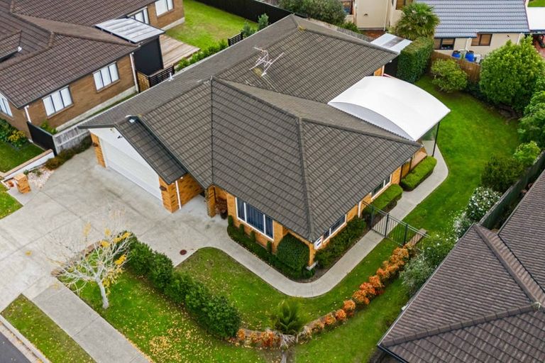 Photo of property in 8 Toledo Avenue, Henderson, Auckland, 0612