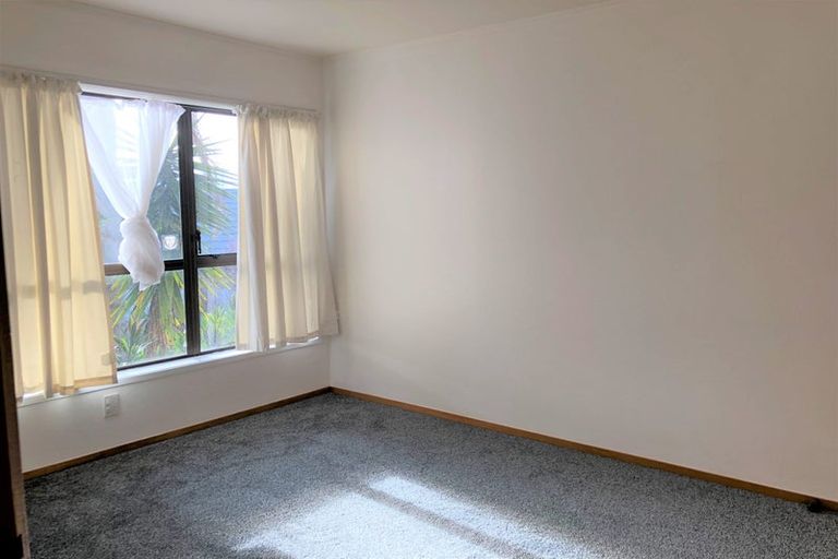 Photo of property in 34 Oliver Road, Eastern Beach, Auckland, 2012